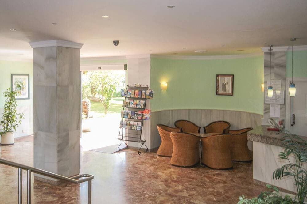 Foto 9 von 25: Sunny Apartment in Marbella
