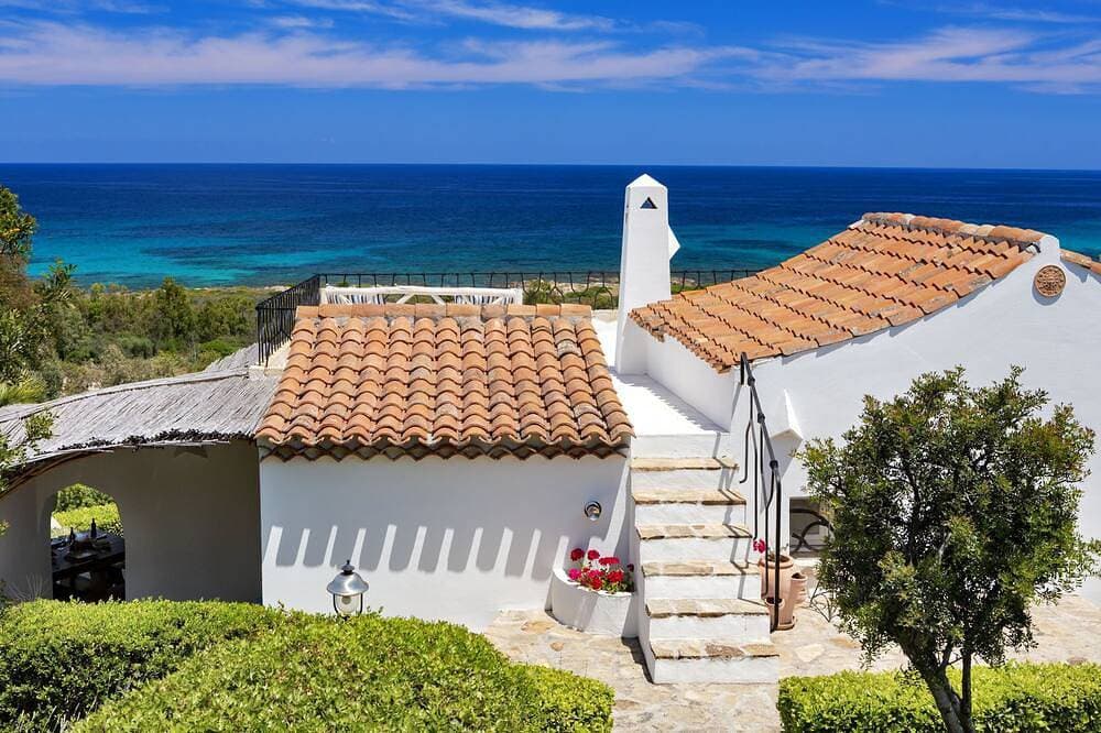 Foto 11 von 30: Luxury Front Beach - Villa Iris