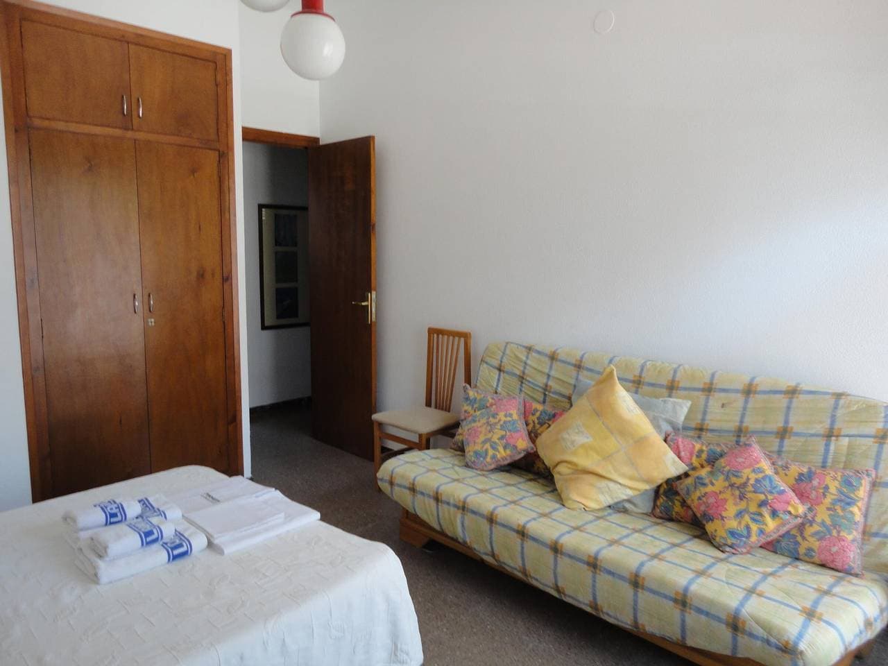 Foto 13 von 19: Erdgeschosswohnung nur 250m vom Strand entfernt, 2 Schlafzimmer, Terrasse, Parkplatz - Oliveres, Spanien