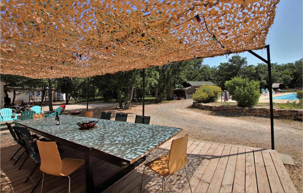 Foto 8 von 36: Six-Bedroom Holiday Home