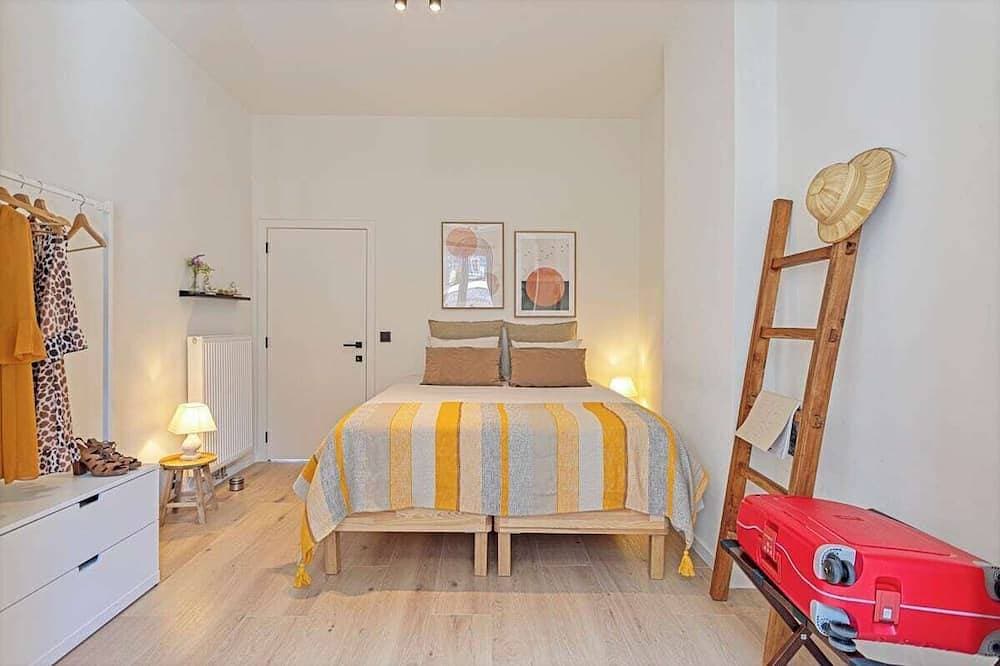 Foto 3 von 8: Fresh renovated 1Br apartment @ Trendy south area