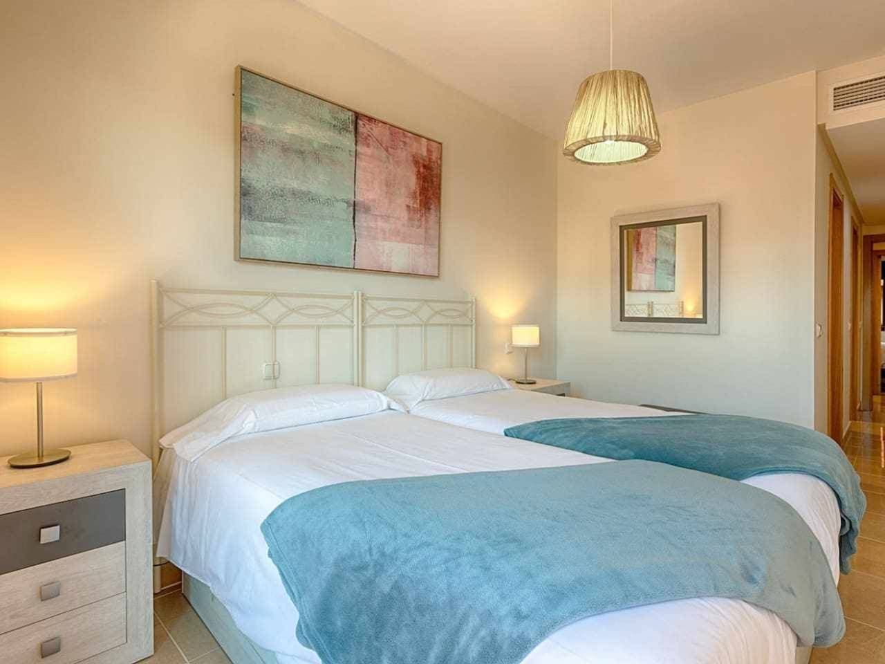 Foto 13 von 25: Fabelhafte 2-Zimmer-Wohnung in Estepona mit Pool und am Strand