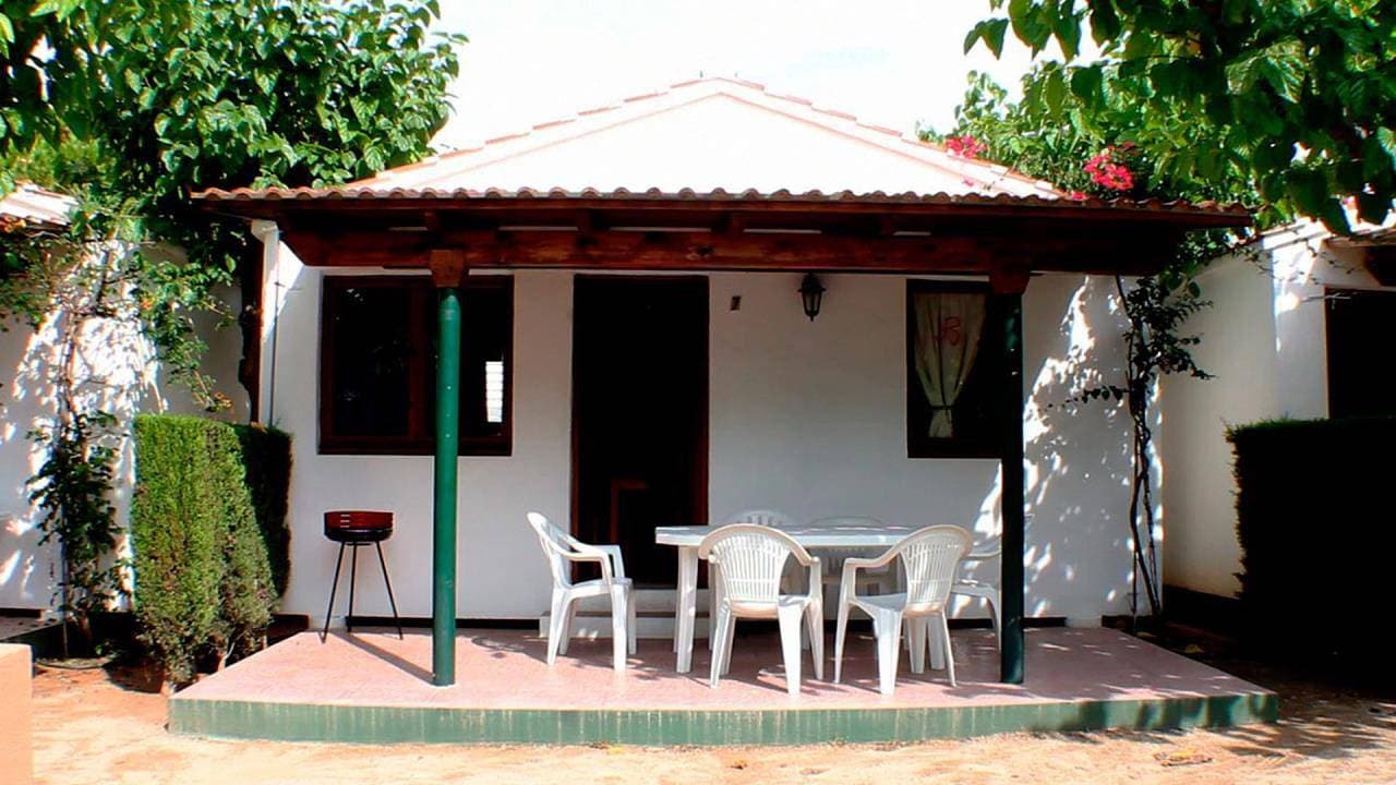 Foto 4 von 37: Camping Estival Vendrell Platja Bungalow Classic für 4 Personen