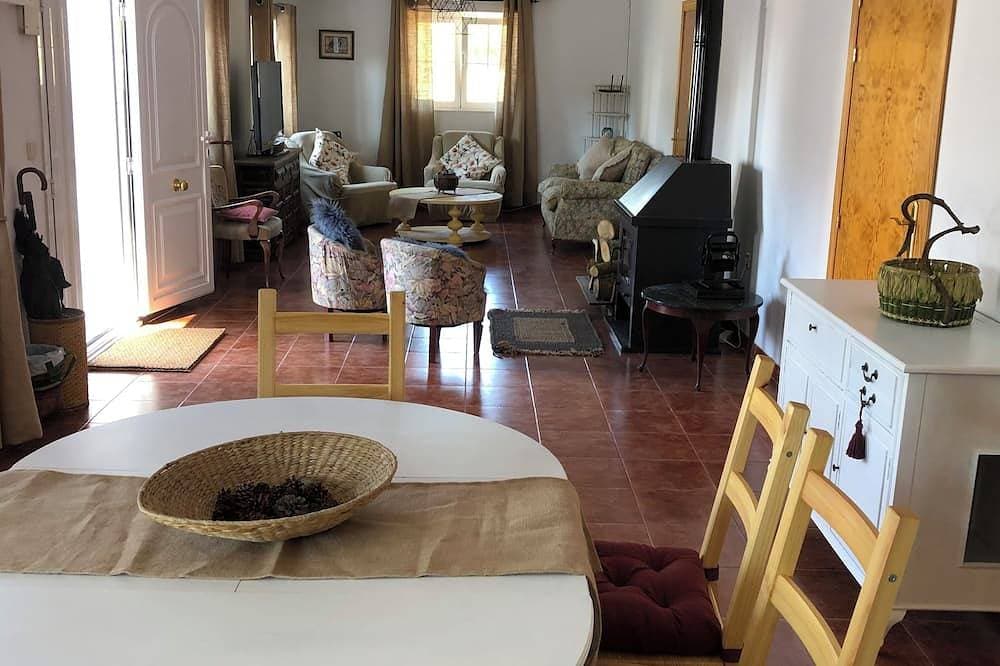 Foto 9 von 30: Casa Villa con Piscina Naturaleza a 25 Kilómetros de Madrid