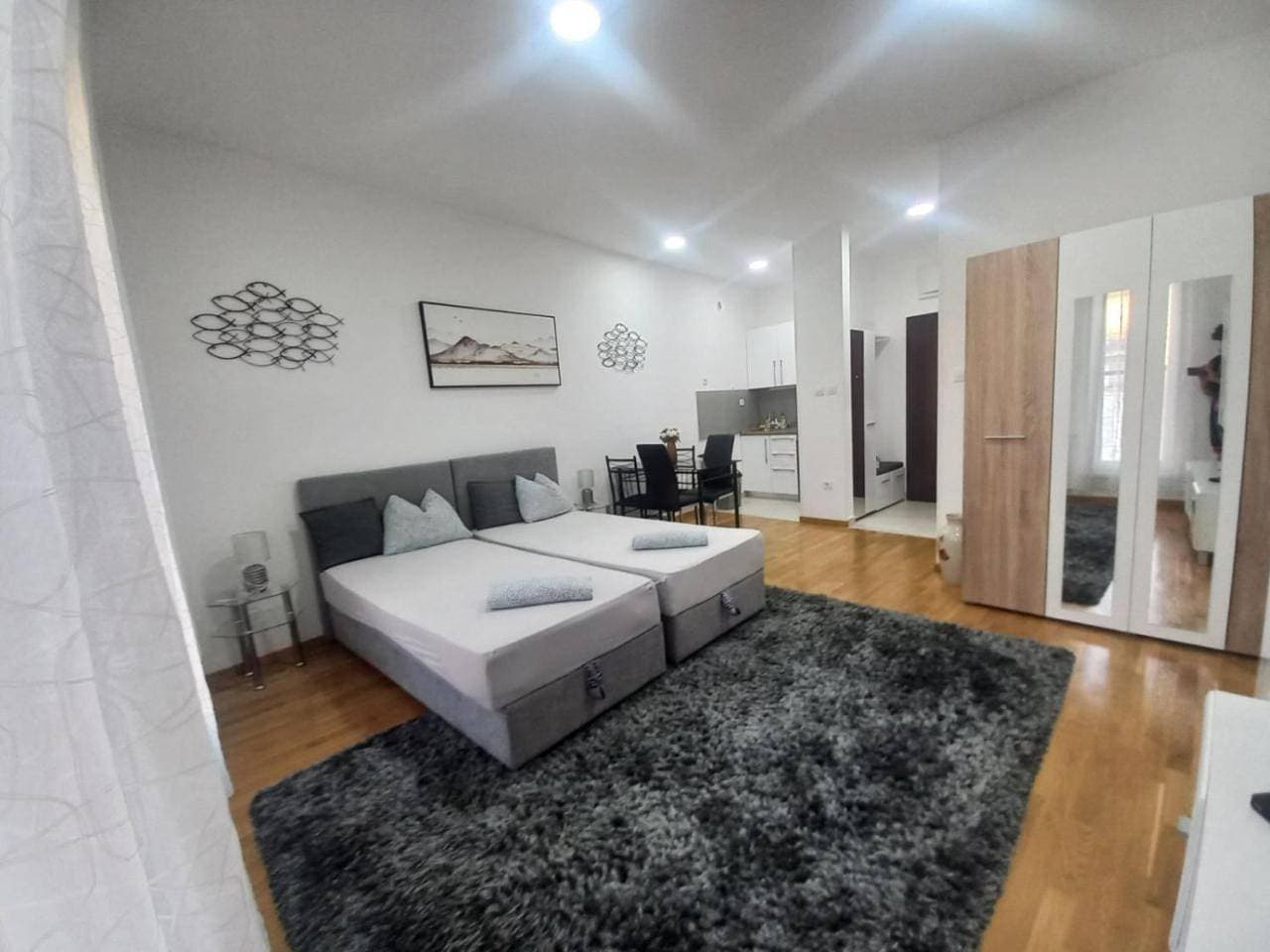 Foto 8 von 21: "Apartman 100" With Parking by Vladika