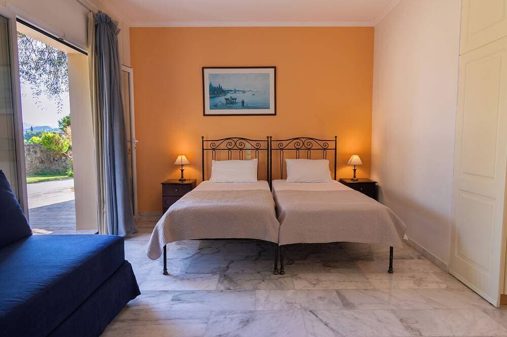 Foto 6 von 30: Private Pool Villa Odyssey in Dassia Corfu