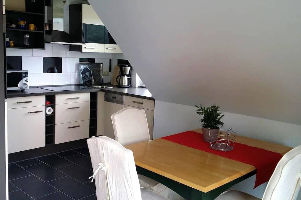 Foto 7 von 8: Helle und freundliche Dachwohnung mit Terrasse , Loggia und Klimaanlage