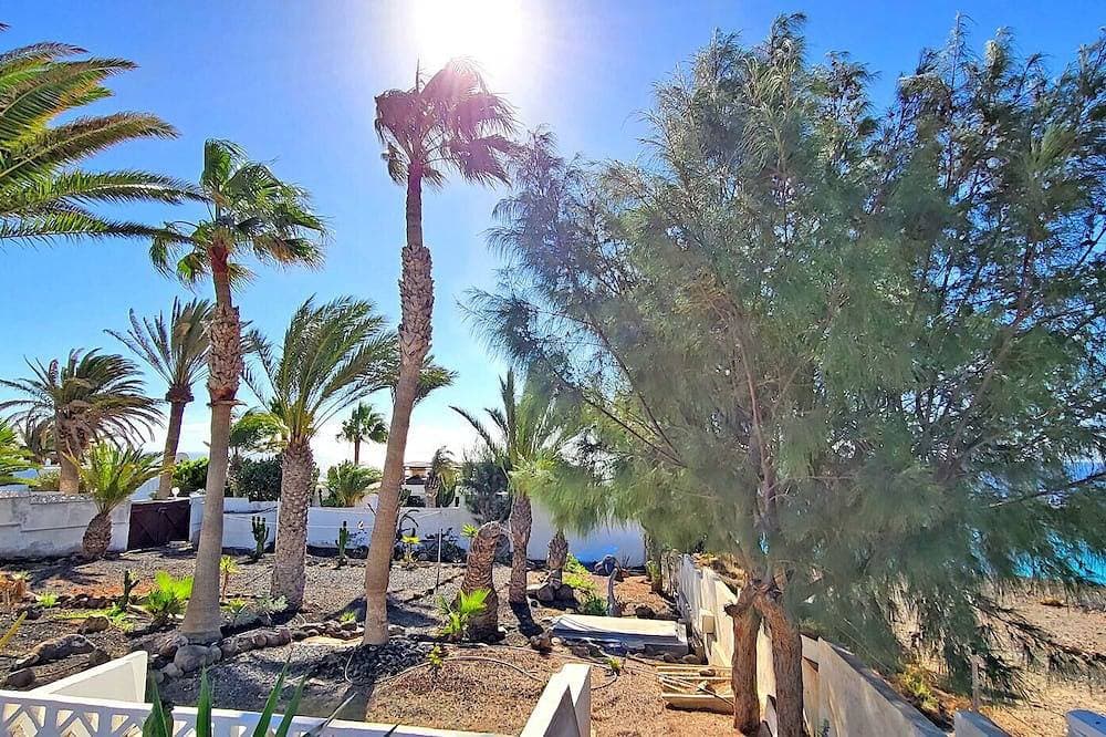 Foto 9 von 30: Casa Perrito Gris, Esquinzo, Garten, Meerblick, Strandnah