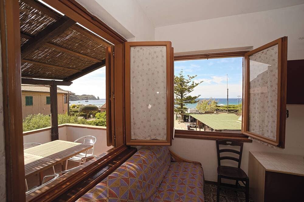 Foto 10 von 29: Atemberaubendes Apartment mit Meerblick auf Giglio Campese