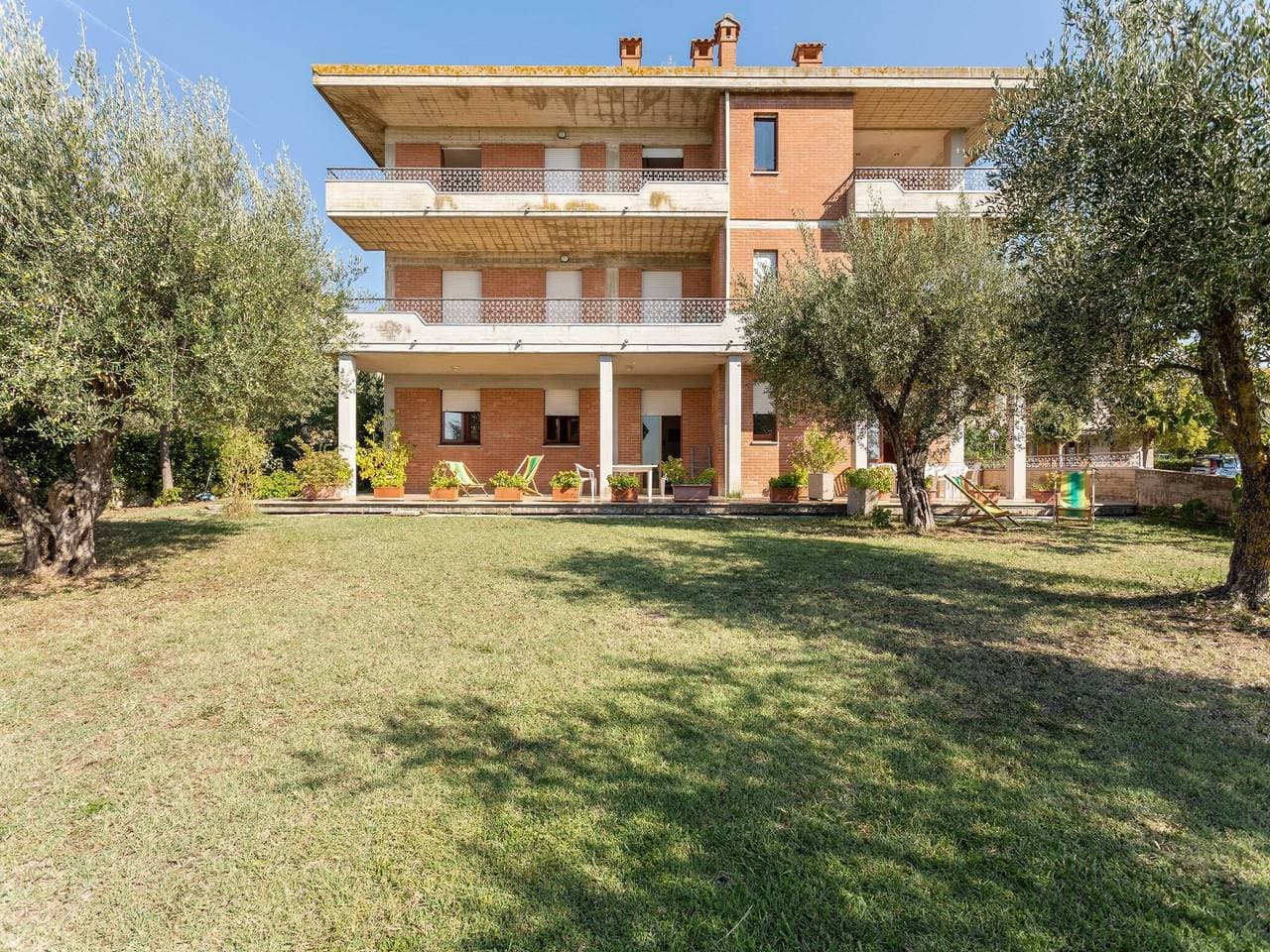 Foto 8 von 72: Wohnung in Tuoro sul Trasimeno mit Pool