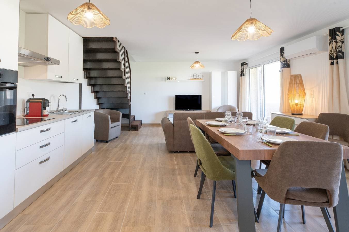 Foto 2 von 33: Apartment „La Dolce Vita 8 - Le Cedrat“ mit Meerblick, WLAN und Klimaanlage