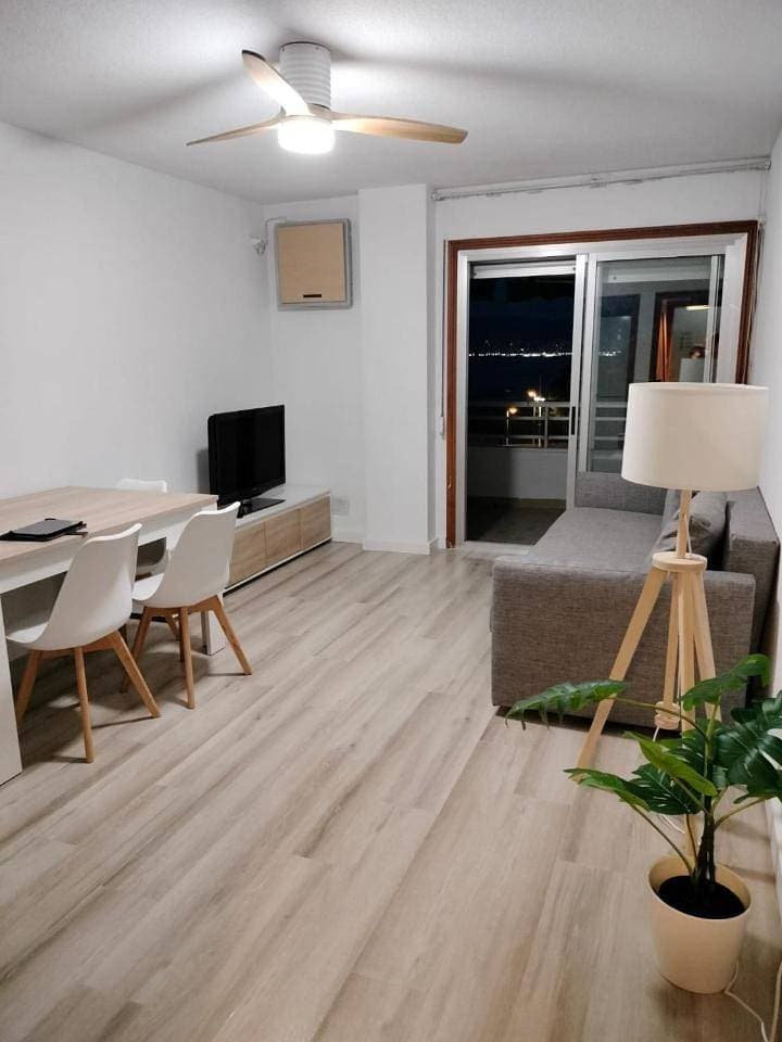 Foto 9 von 19: Two-Bedroom Apartment with Terrace and Sea View