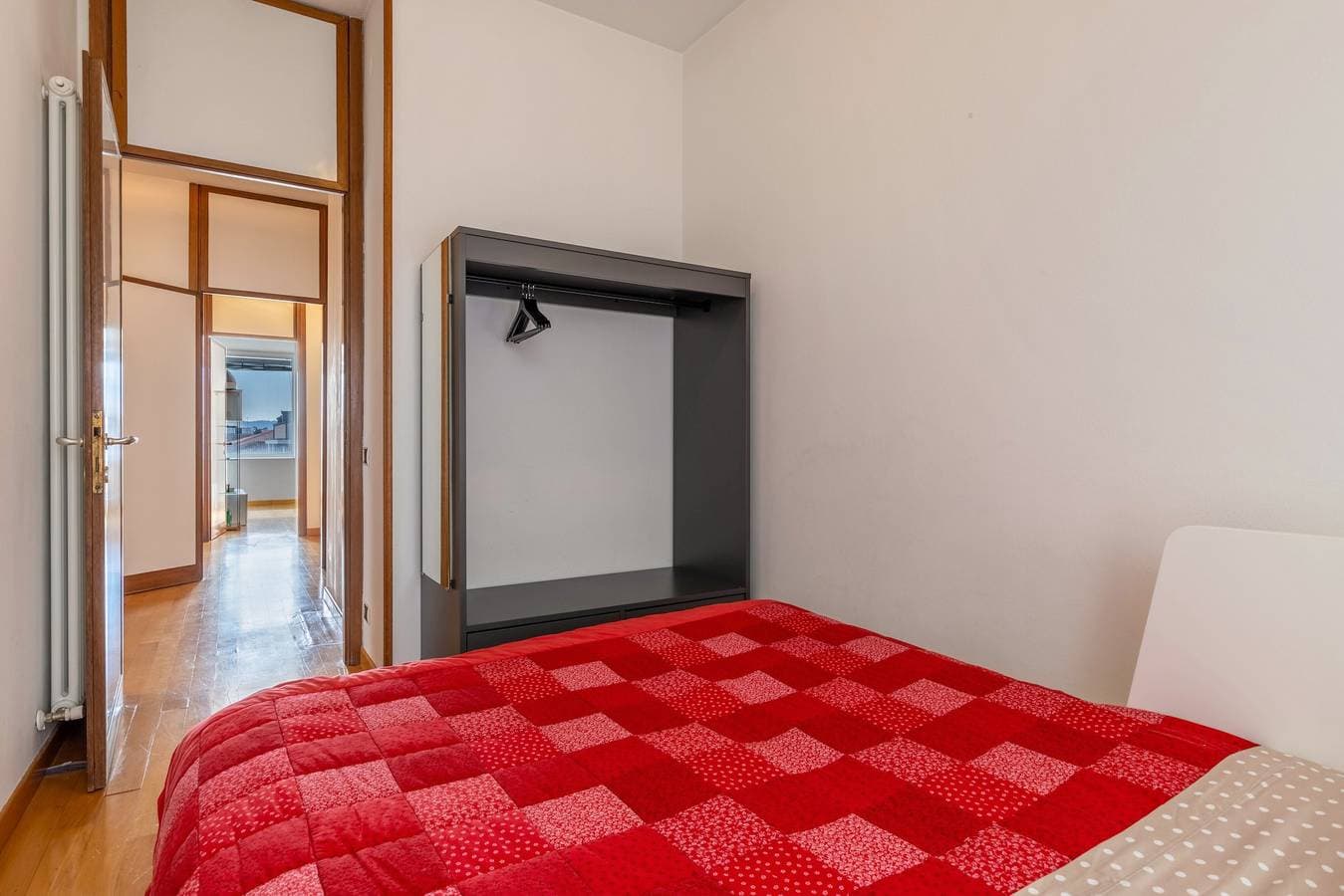 Foto 13 von 22: Haustierfreundliche Ferienwohnung 'Il Loft di Guido' mit Garten, Klimaanlage und WLAN
