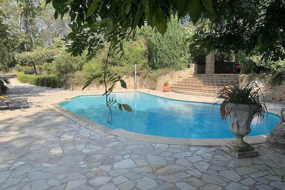 Stille in der Grünen Provence 1