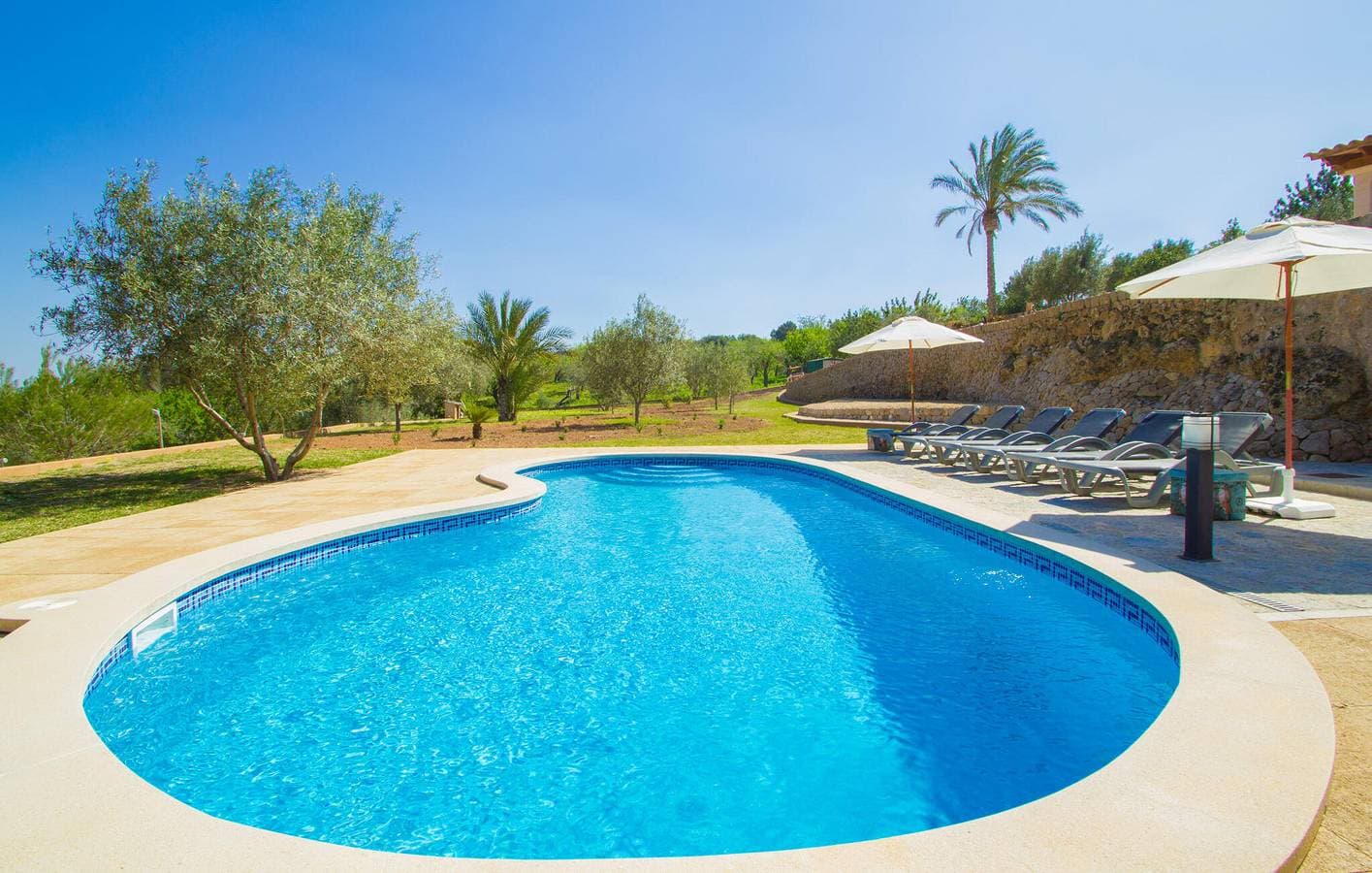 Foto 7 von 46: Sonniges Apartment mit Pool und Terrasse - nahe der Stadt