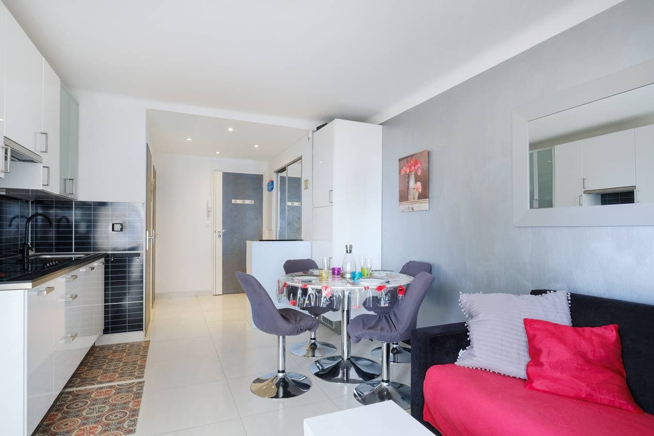 Foto 6 von 22: Ferienwohnung 'Les Pins' mit Meerblick, Wi-Fi und Klimaanlage