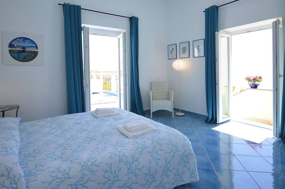 Foto 2 von 30: Villa mit Panoramaterrasse 10 Minuten vom Strand entfernt