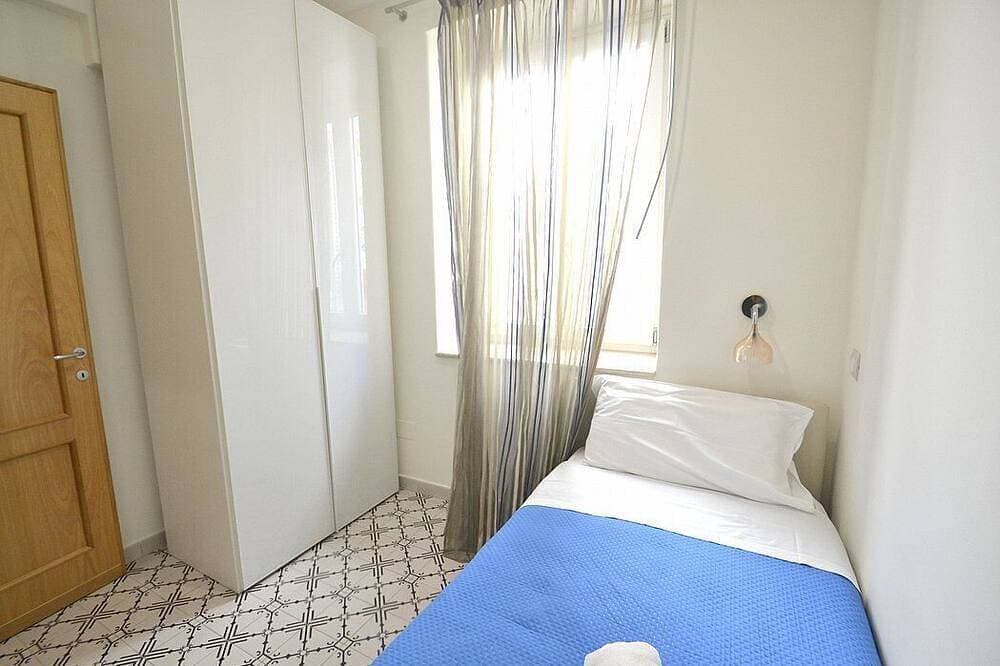 Foto 8 von 24: Villa Elicona C: A welcoming apartment situated in a central location, at a short distance from the Cathedral of Ravello, with Free Wi-Fi.