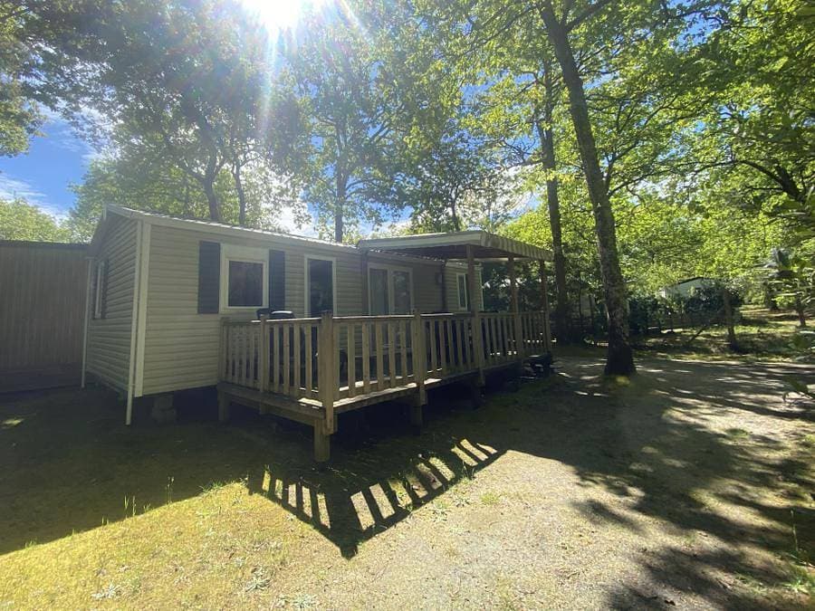 Foto 13 von 44: Camping Domaine de La Forge - Sea Green By Sunêlia - Mobilheim 4 personen - Cottage Confort 2 Zimmer 4/6 Pers.