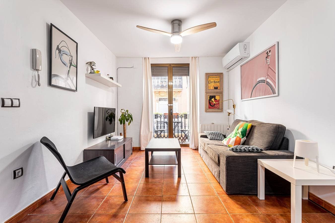 Foto 3 von 30: Ferienwohnung 'Torres De Quart Tu Casa' mit Balkon, Wi-Fi und Klimaanlage