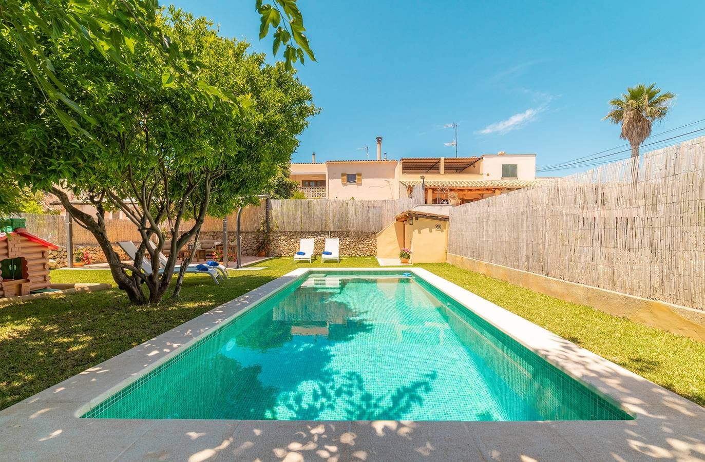 Foto 2 von 29: Ferienhaus Villa Ca Na Campins mit Bergblick, Pool, Terrassen und WLAN
