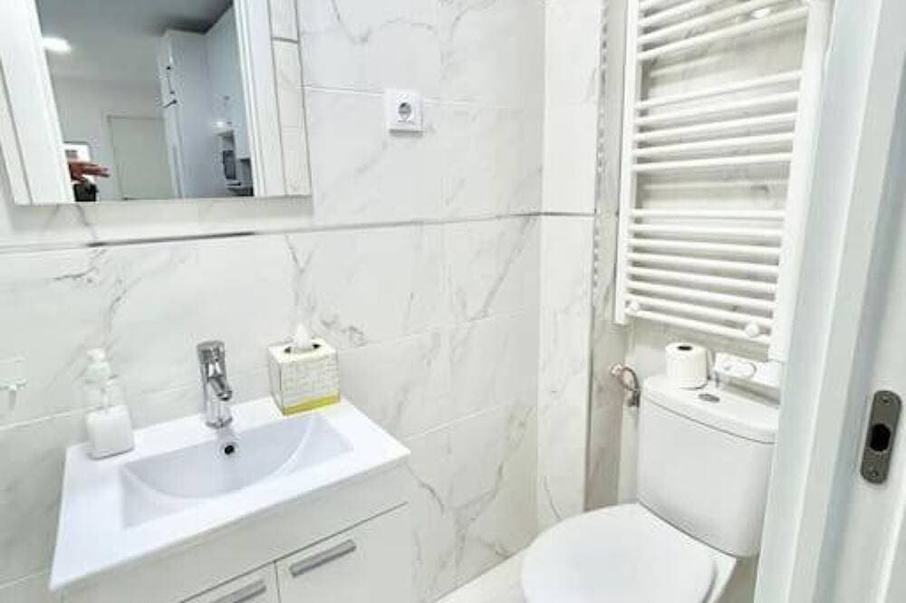 Foto 4 von 12: Metro Avenida de América 09 (1-bedroom apartment)