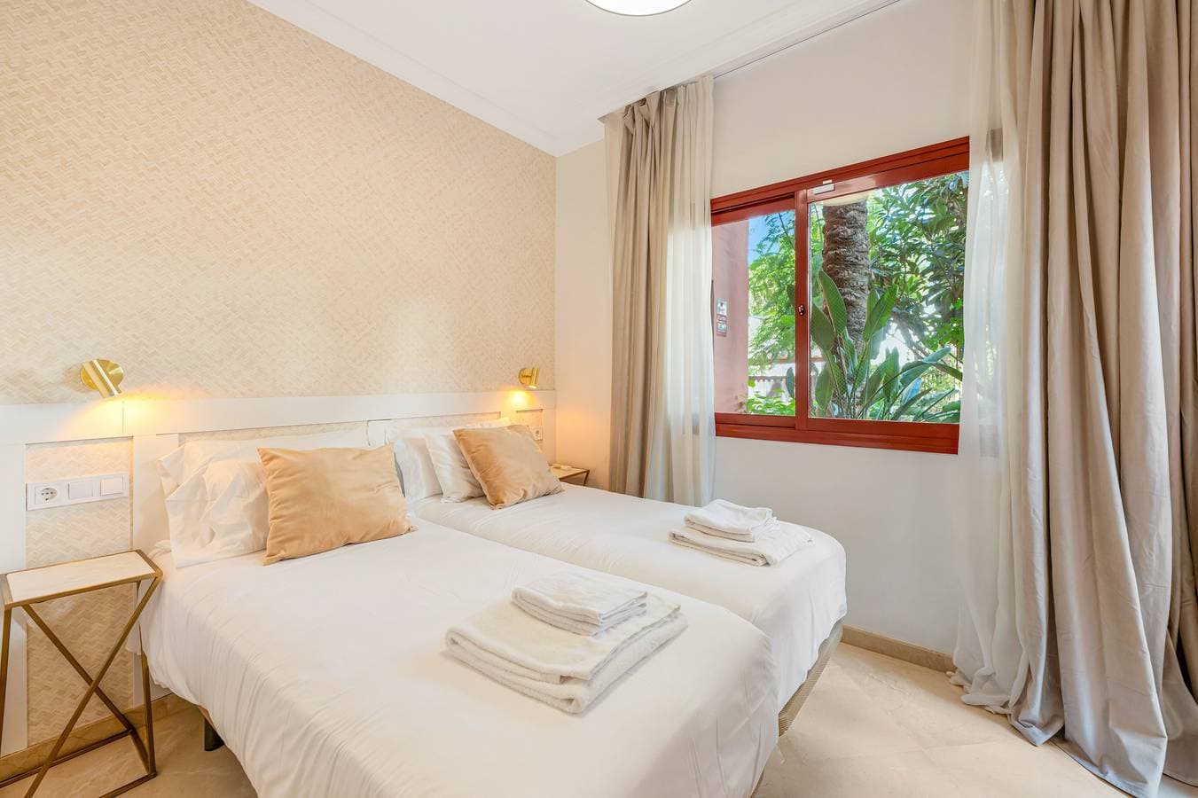 Foto 13 von 30: Apartment 'Don Carlos Marbella Beach' mit Gemeinschaftspool, WLAN und Klimaanlage