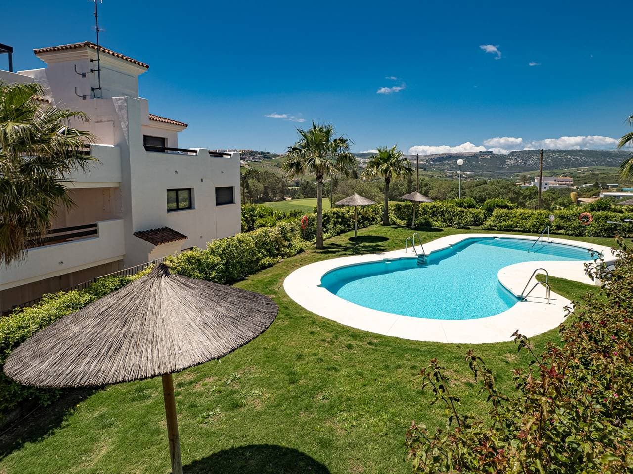 Foto 6 von 30: Lotus 2401  - Beautiful apartment pool & sea view
