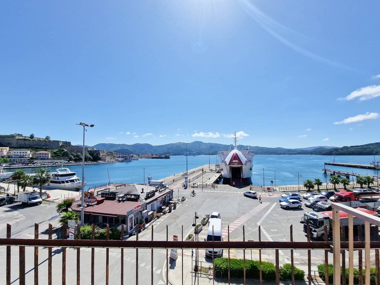 Foto 2 von 22: Ferienwohnung 'Terrazza Sul Mare' mit Meerblick, Wi-Fi und Klimaanlage