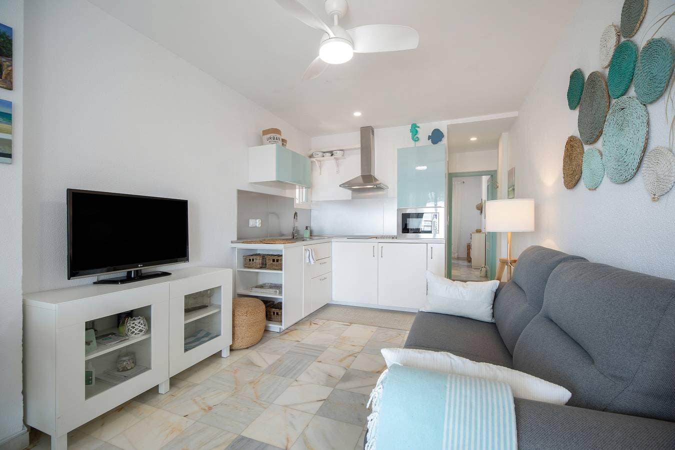 Foto 4 von 27: Ferienwohnung 'Apartamento Los Balcones A' mit Meerblick, Privatterrasse und Wi-Fi