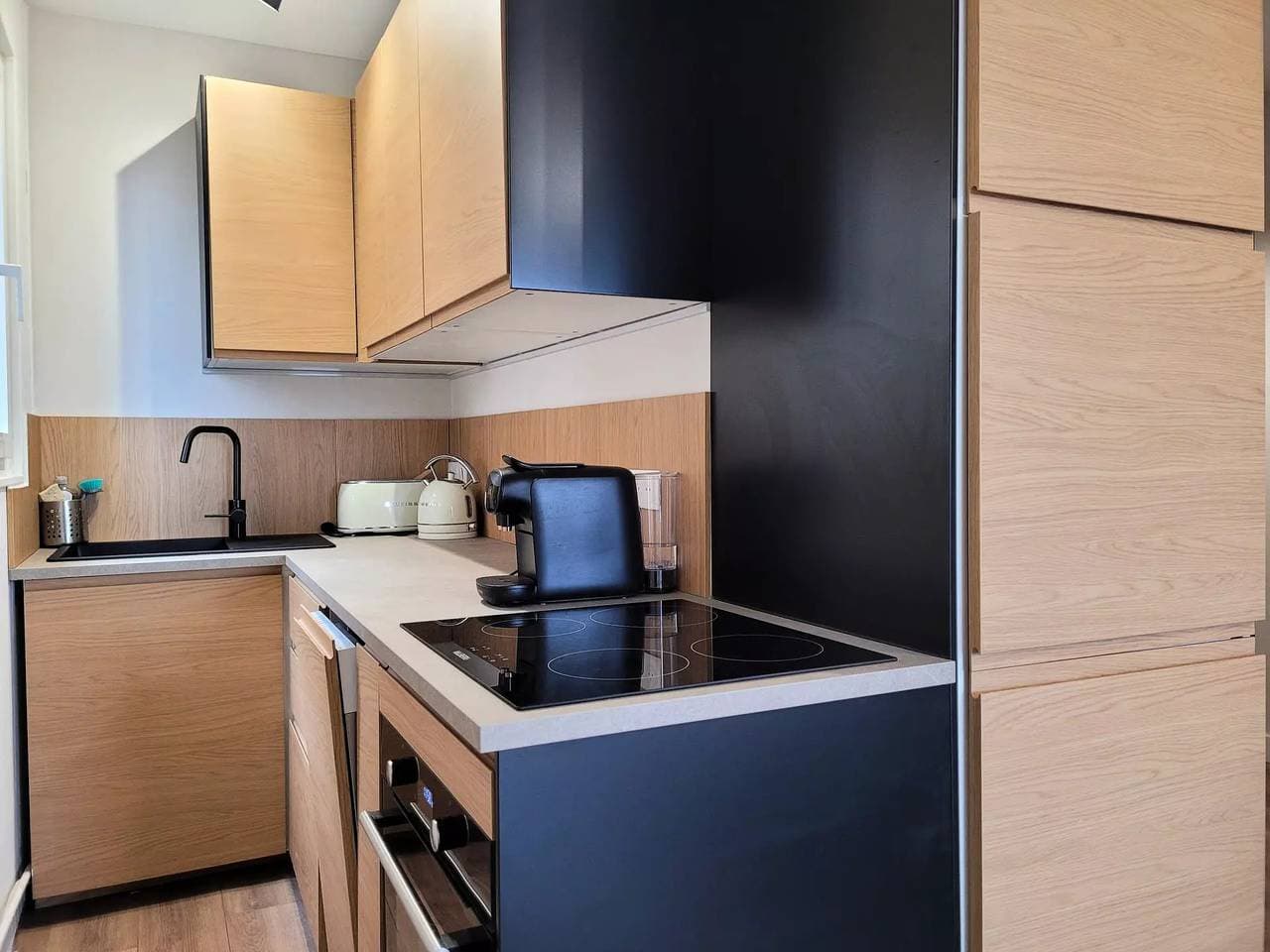 Foto 2 von 13: Studio von 34m2, 4 Personen belichtet Ost, Balkon mit schöner Aussicht auf das Tal