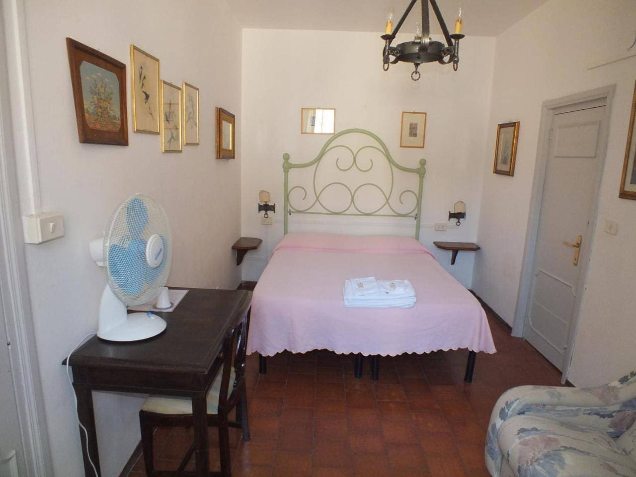 Foto 7 von 12: Double Room
