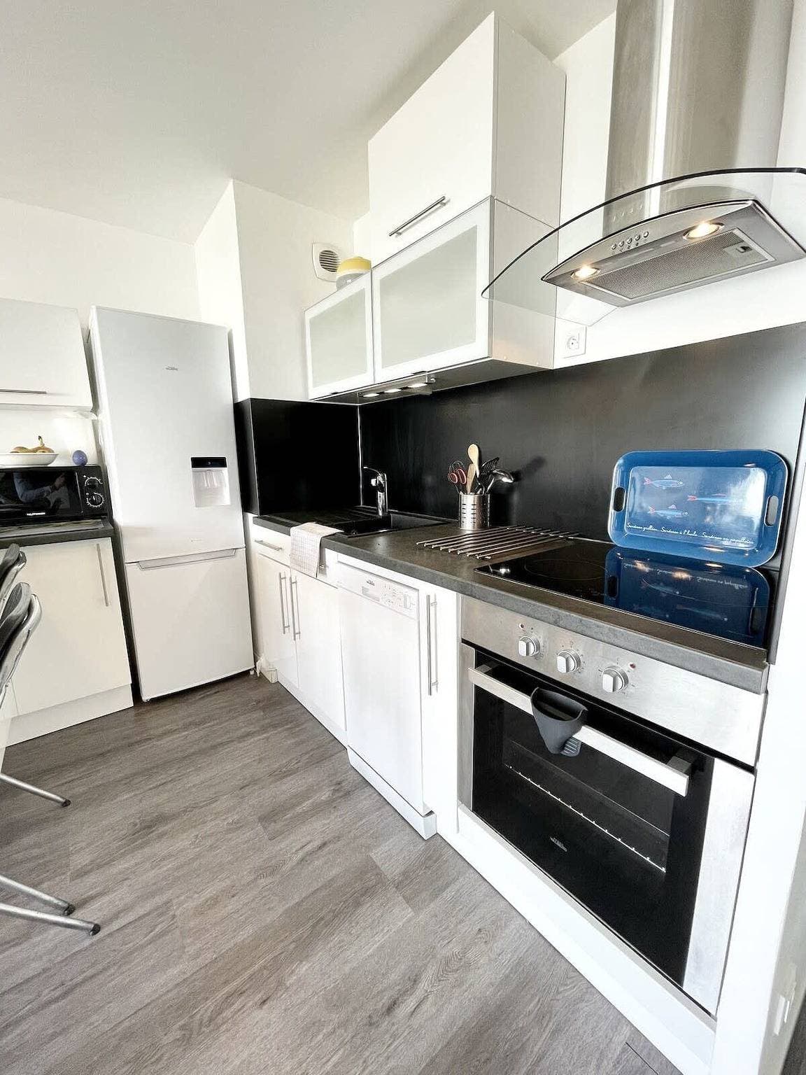 Foto 7 von 34: Ferienwohnung für 4 Personen mit Pool
