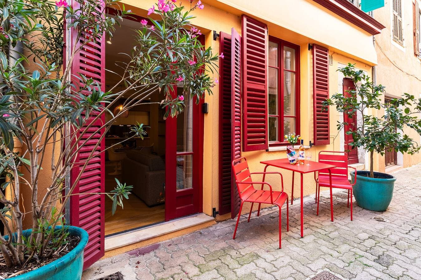 Cosy Volti By Riviera Holiday Homes 1