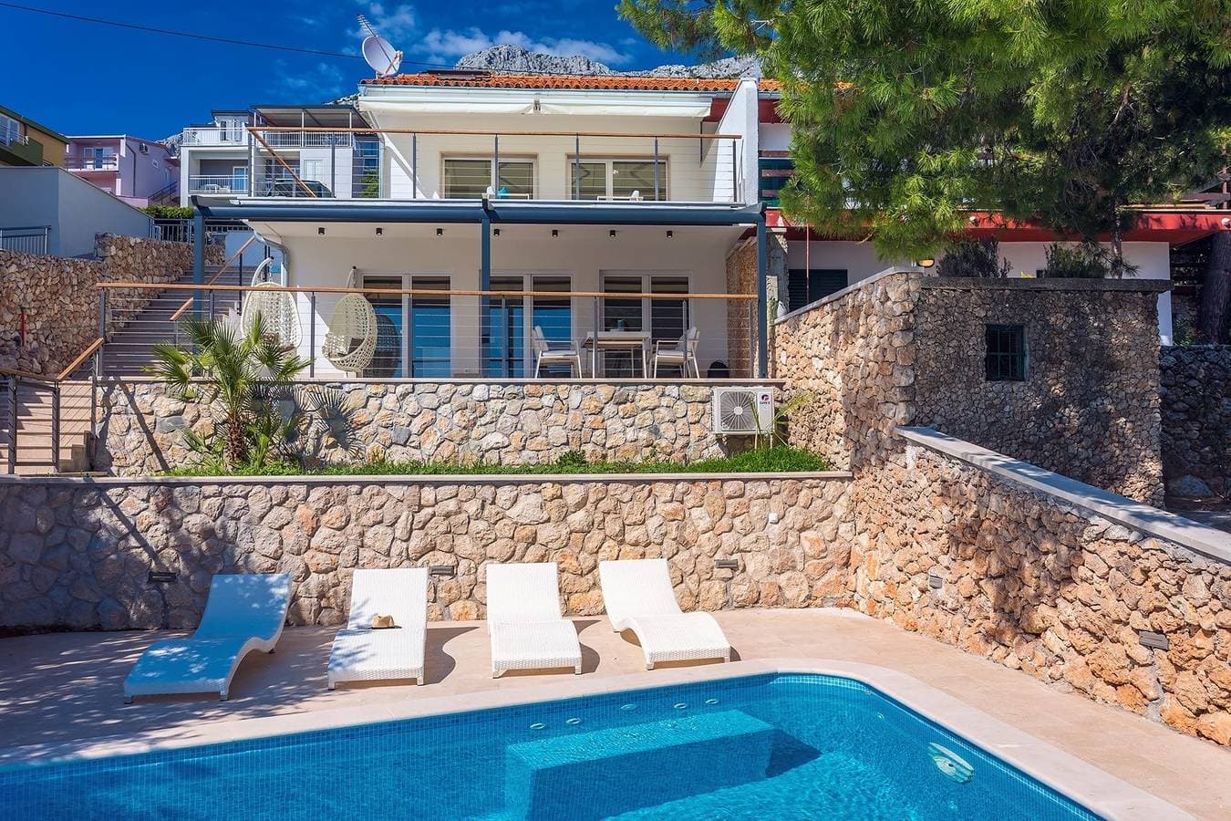 Foto 12 von 51: Beachfront Casa Ahoi with 2 bedrooms, heated pool, Villa with amazing sea views