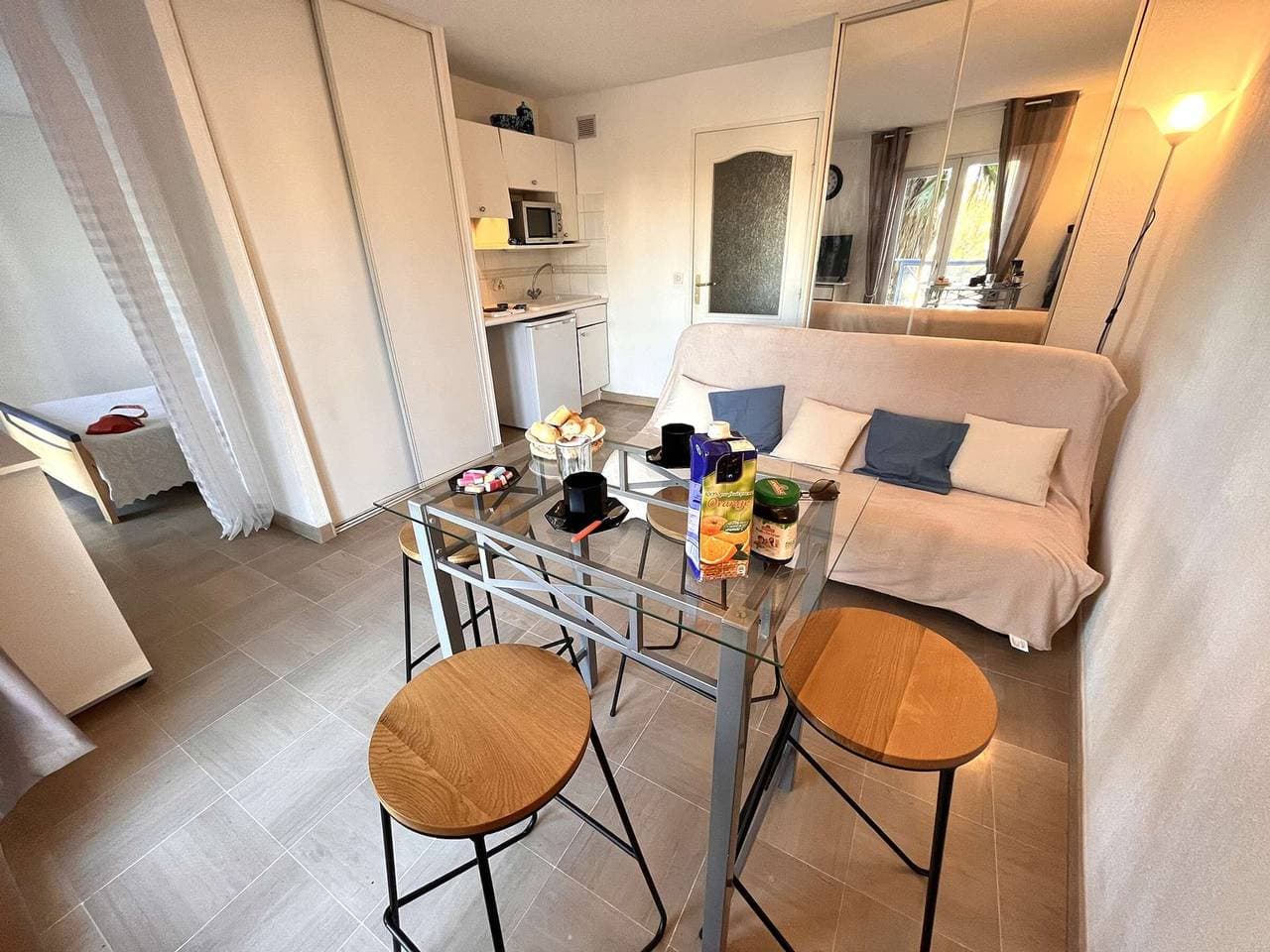 Studio-Kabine für 2 in Port Fréjus, nahe Strand, Internet inklusive 1