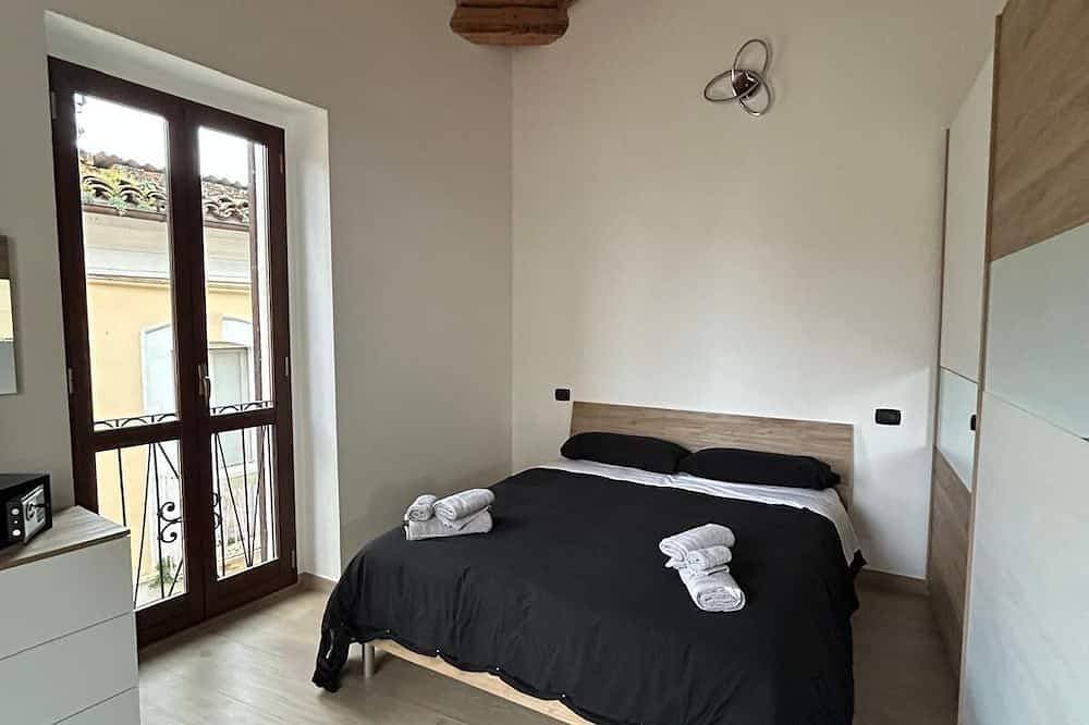 Foto 2 von 13: Suite room with private en suite bathroom and terrace