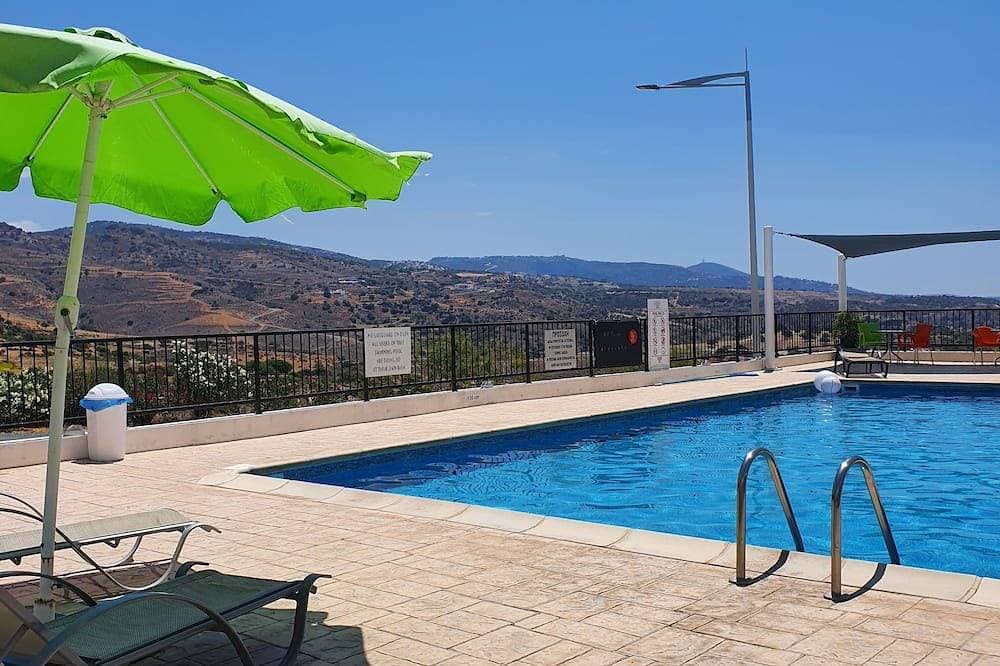 Foto 8 von 13: Studio Apartment/Mountain views/Sea view/Air-conditioning/Twin beds/Quiet location/Swimming pool/