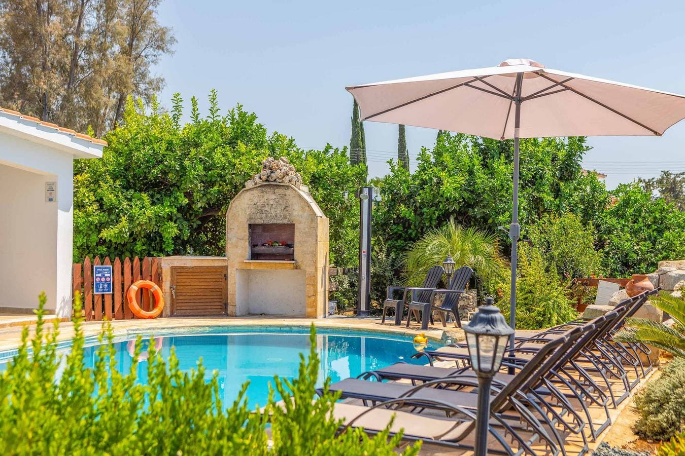 Foto 10 von 45: Villa für 8 Personen mit Balkon