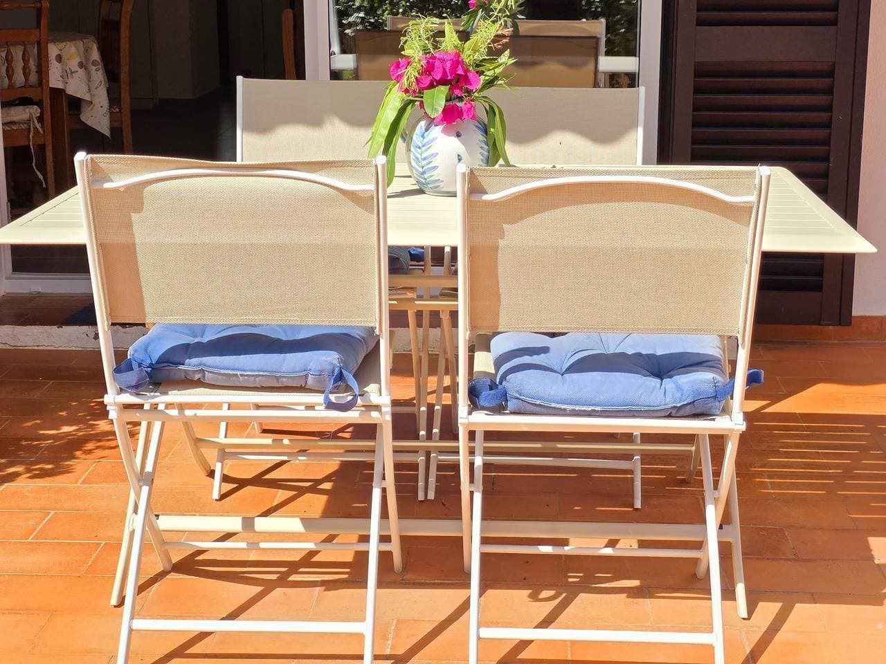 Foto 12 von 40: Ferienwohnung für 6 Personen mit Garten