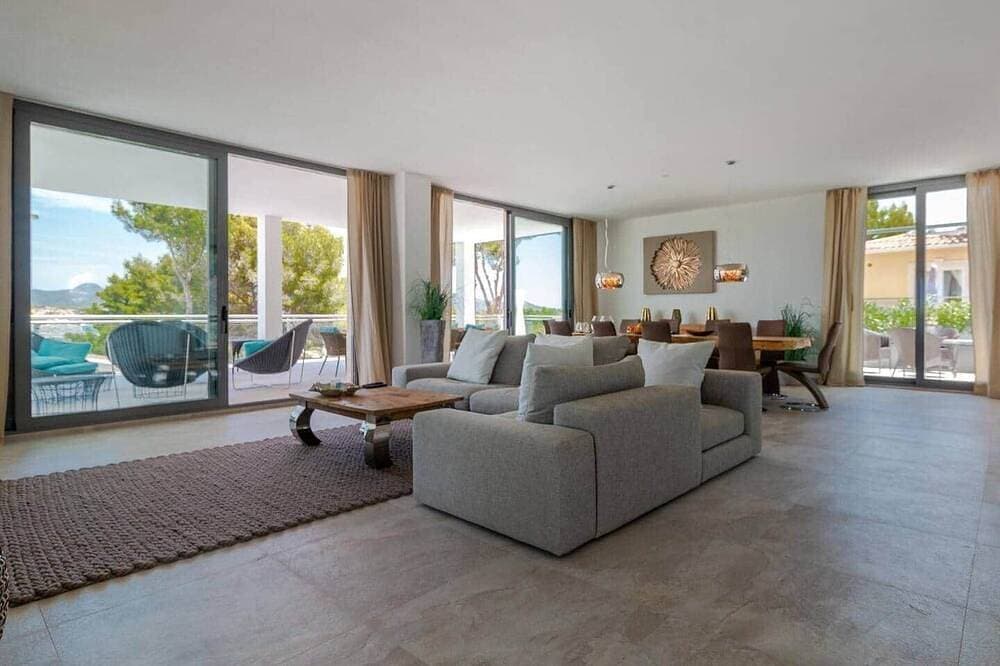 Foto 8 von 23: Modern exclusive Villa with Pool and Mountain View