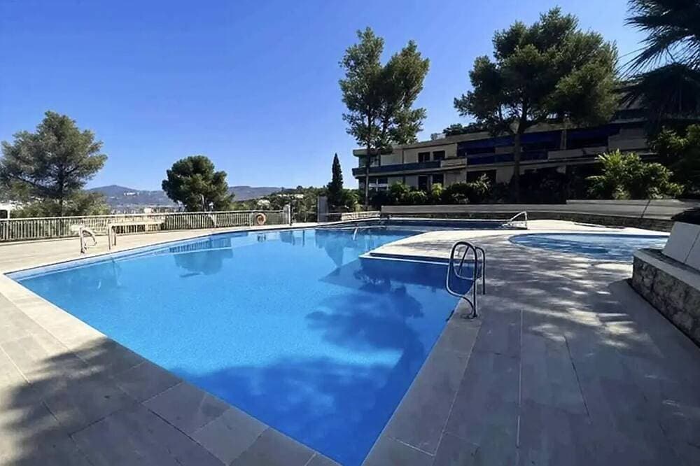 Residence Les Hauts De Saint-georges - In the heart of the port of Saint-Mandrier, swimming pool, te... 1