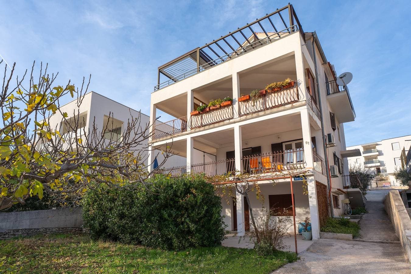 Foto 4 von 20: 1-Zimmer-Ferienwohnung am Strand Grebastica, Sibenik A-13942-b