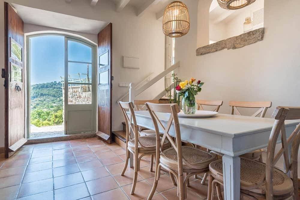 Foto 9 von 13: Herrliches Herrenhaus mit Pool in Sóller, perfekte Lage, 4 Schlafzimmer.