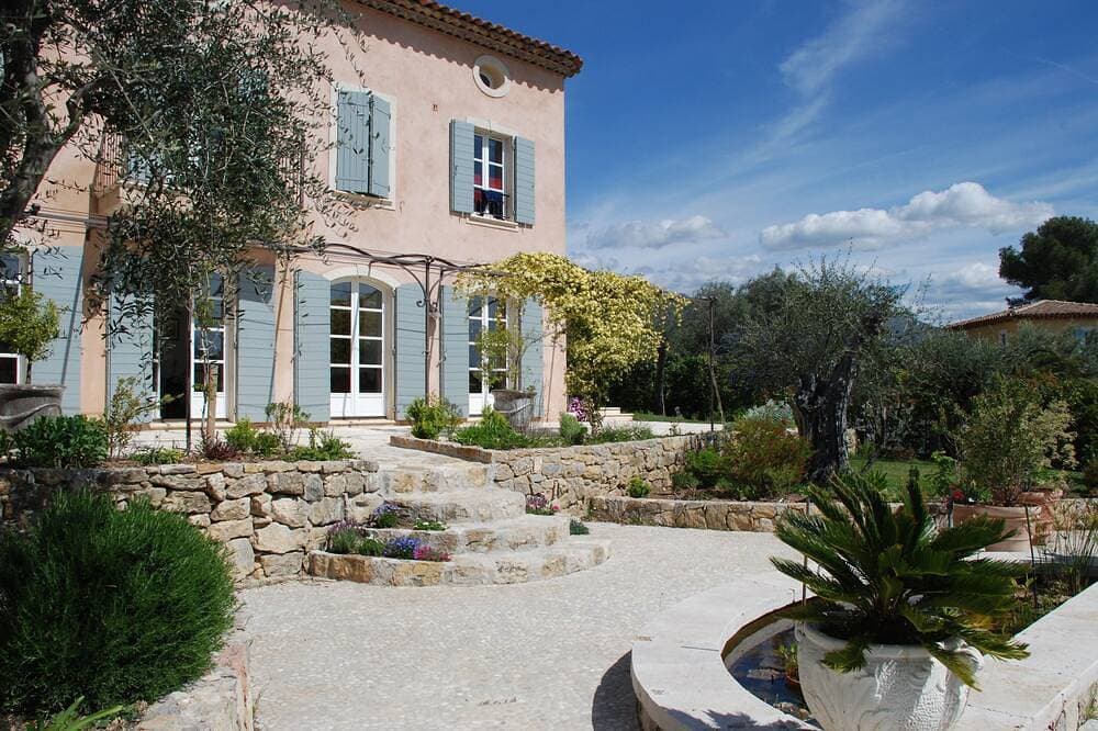 Foto 5 von 28: Flat duplex in Villa  4/6 pers. Near Grasse, Swimming pool, Garden