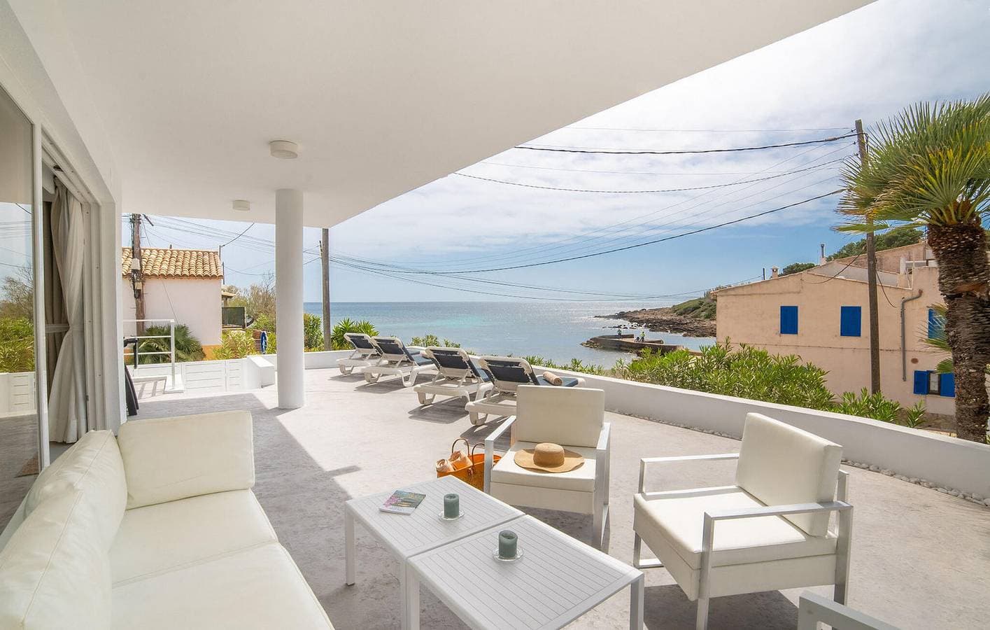 Foto 5 von 43: Gemütliches Apartment am Strand mit Klimaanlage, Terrasse und Grill