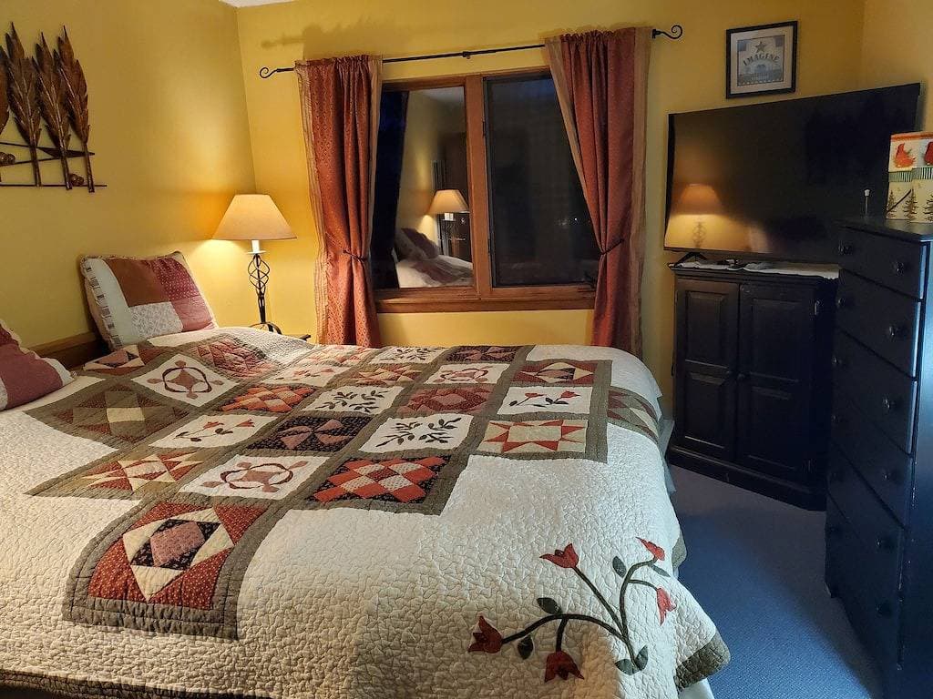Foto 10 von 30: Cozy Ski Condo next to Mt Snow with Mountain Views