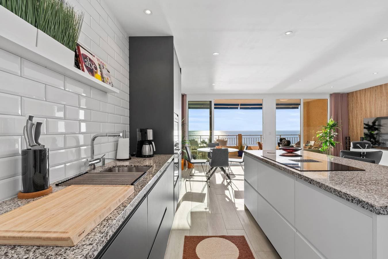 Foto 6 von 25: 100 Beach Views Landhaus mit Meerblick, WLAN und Klimaanlage