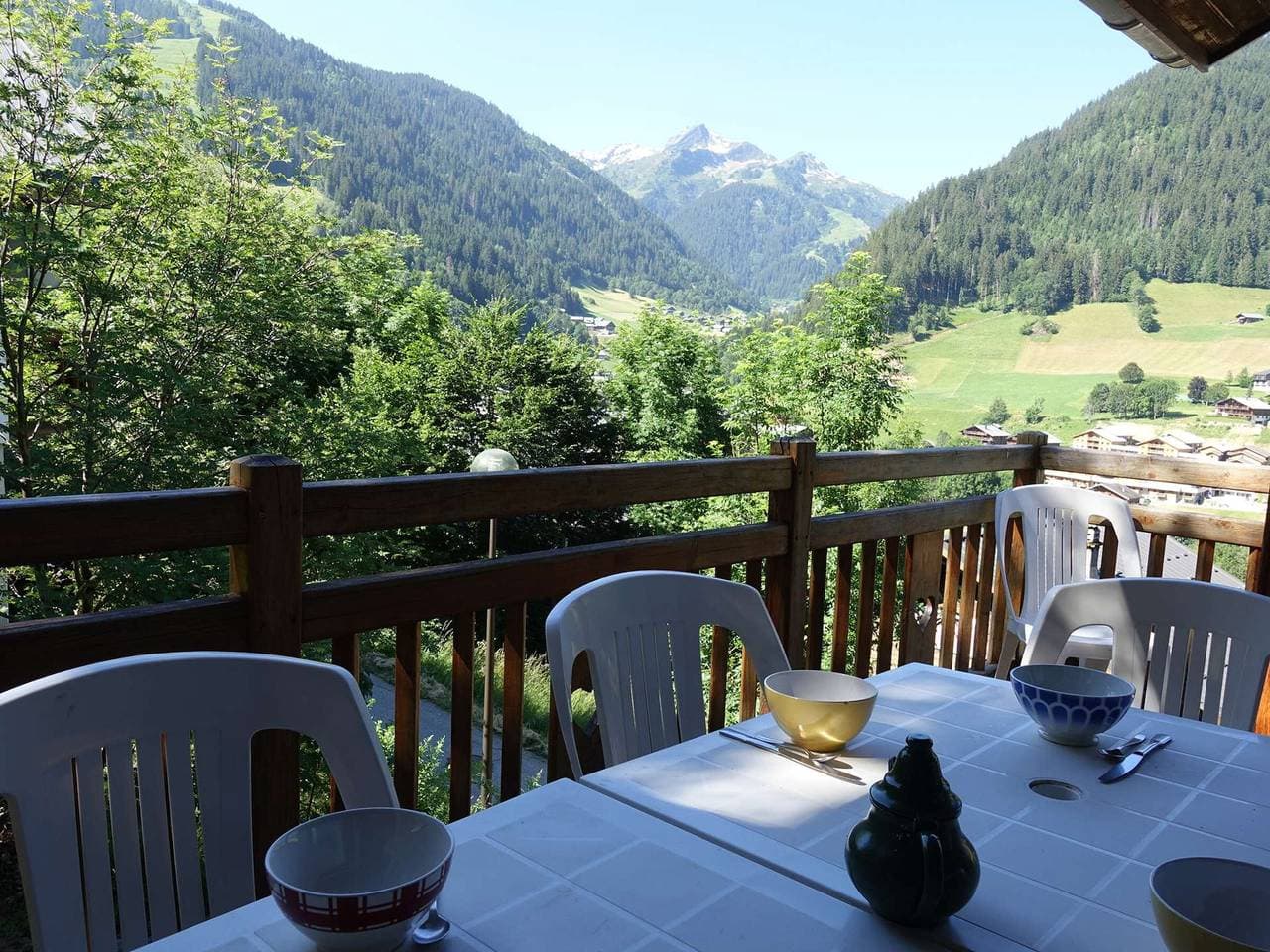 Foto 9 von 12: Chalet mit 4 Zimmern für 6 Pers., nahe Dorf, Terrasse, Skidepot