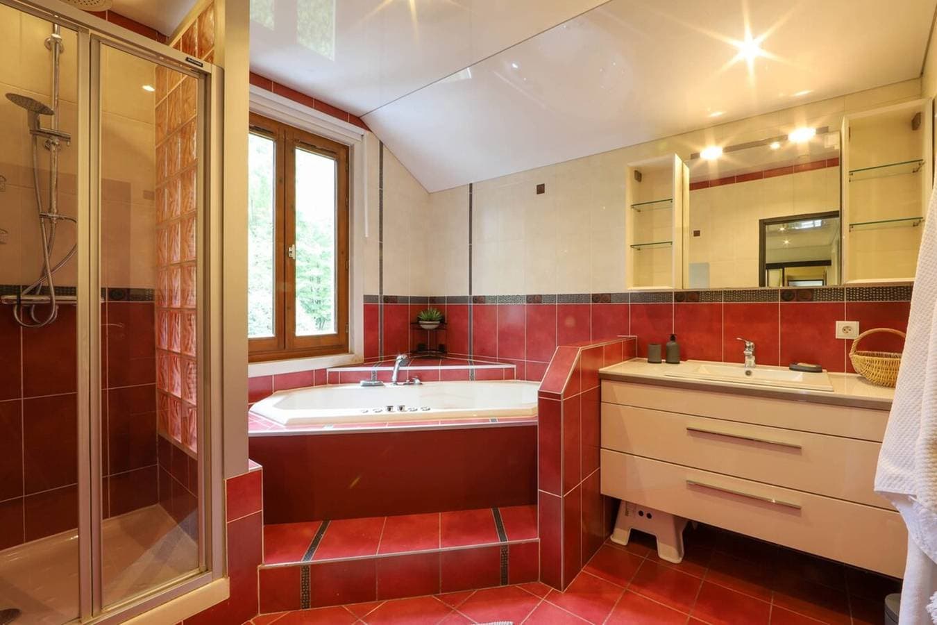 Foto 13 von 66: Ferienwohnung für 8 Personen mit Garten